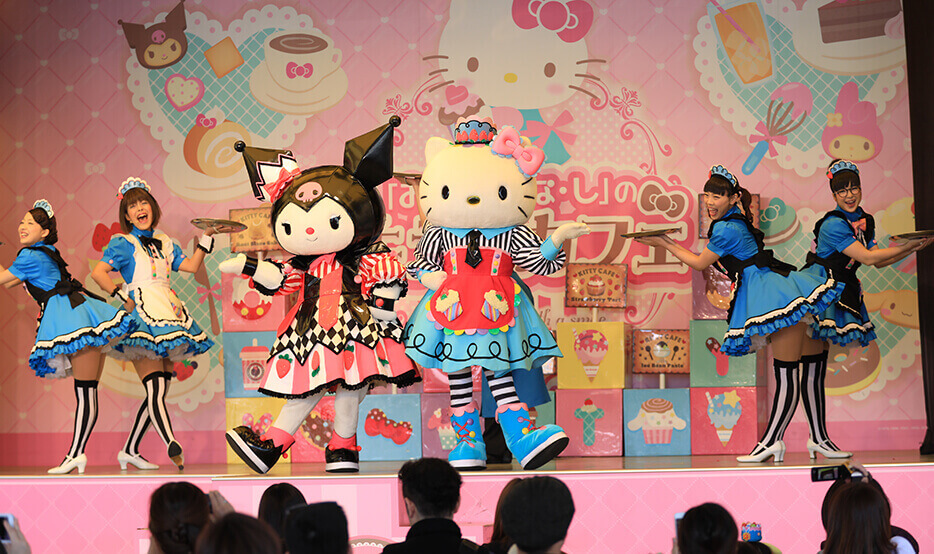 おもてなしのキティカフェ